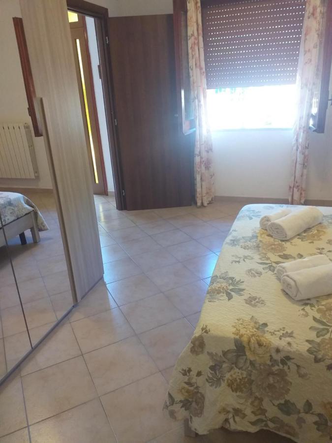 Bed & Breakfast Il Sentiero アジェーロラ エクステリア 写真