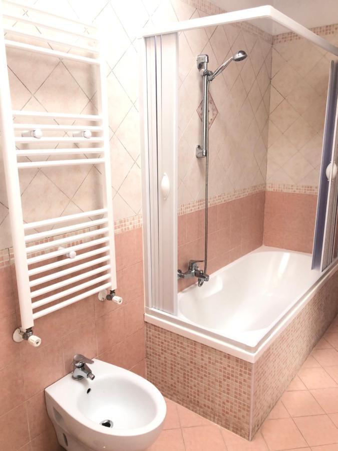 Bed & Breakfast Il Sentiero アジェーロラ エクステリア 写真